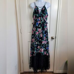 NWT- EXPRESS Floral Lace Dress
